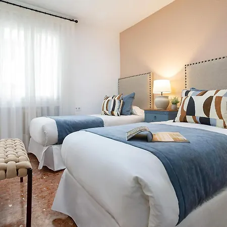 Genteel Avenida America Appartement