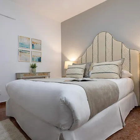 Genteel Avenida America Appartement *