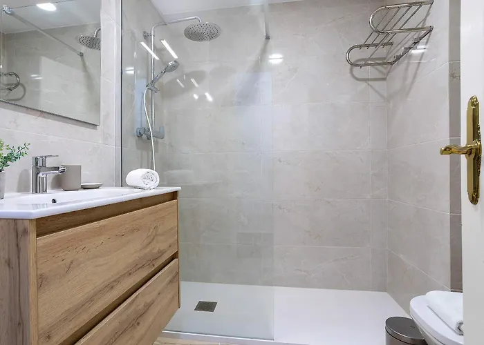 Genteel Avenida America Apartman *